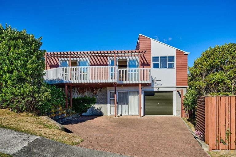 Photo of property in 48 Eskdale Road, Papakowhai, Porirua, 5024