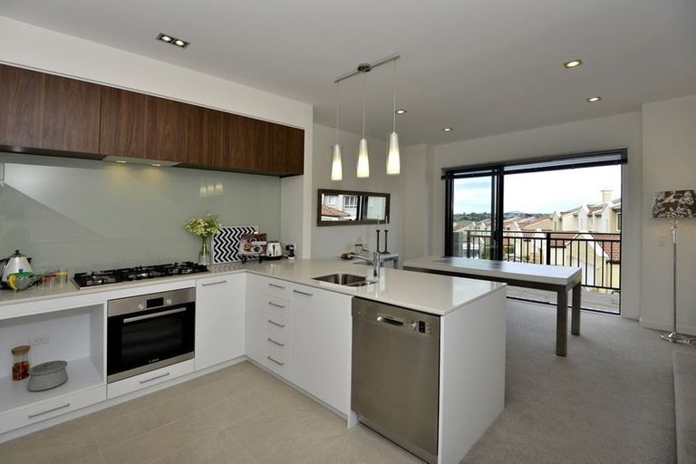Photo of property in 33j/140 Gills Road, Albany Heights, Auckland, 0632