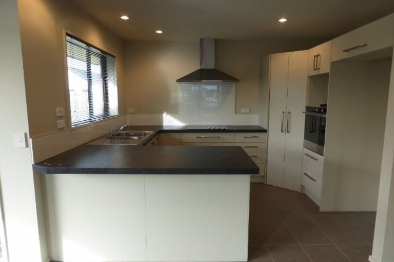 Photo of property in 9 Bamber Crescent, Halswell, Christchurch, 8025