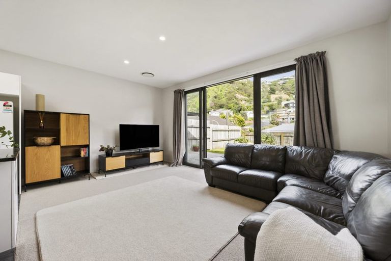 Photo of property in 208a Queens Drive, Lyall Bay, Wellington, 6022