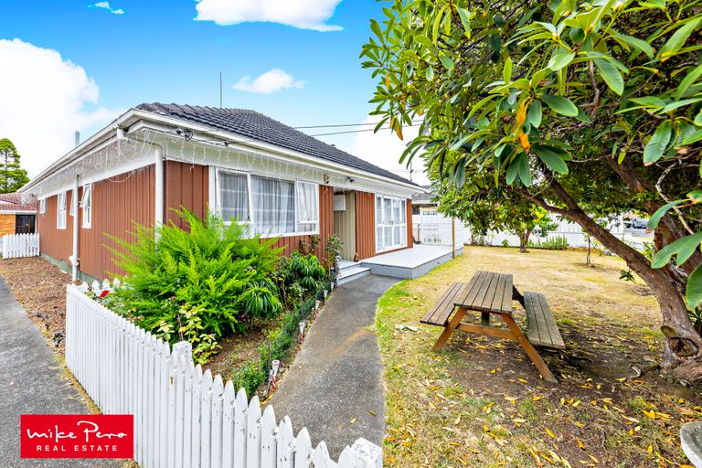 Photo of property in 1/11 Maunu Road, Papatoetoe, Auckland, 2025