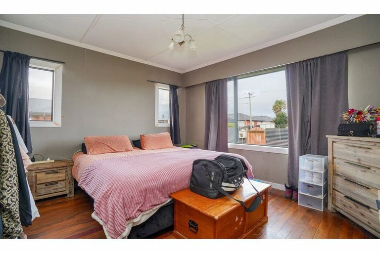 Photo of property in 64 Price Street, Grasmere, Invercargill, 9810