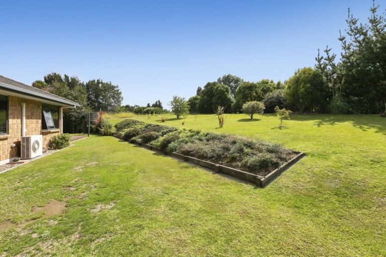 Photo of property in 8 Dumfries Place, Pyes Pa, Tauranga, 3112