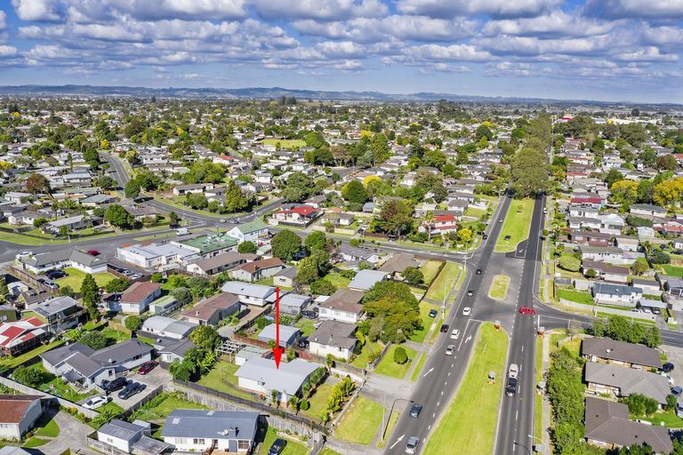 Photo of property in 328 Roscommon Road, Clendon Park, Auckland, 2103