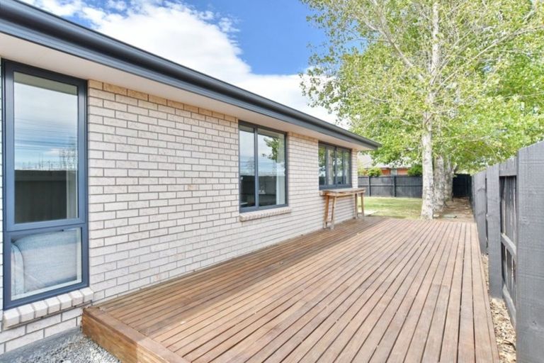 Photo of property in 29 Roberts Road, Hei Hei, Christchurch, 8042