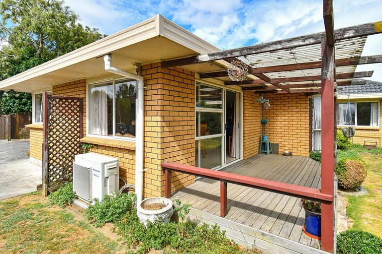 Photo of property in 2/22 Butterworth Avenue, Opaheke, Papakura, 2113