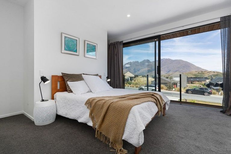 Photo of property in 19 Hackett Road, Jacks Point, Queenstown, 9371