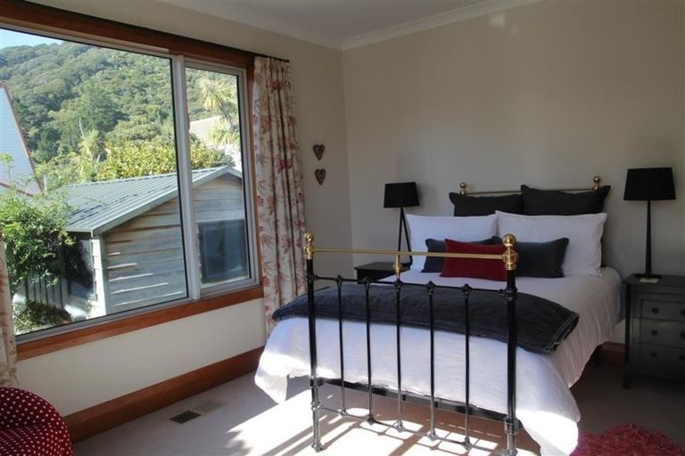 Photo of property in 7 Maire Street, Eastbourne, Lower Hutt, 5013