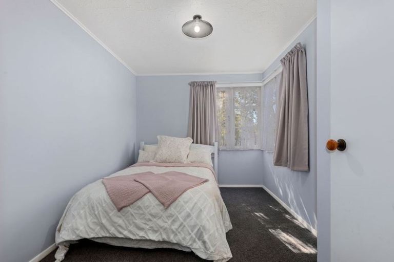 Photo of property in 1289 High Street, Taita, Lower Hutt, 5011