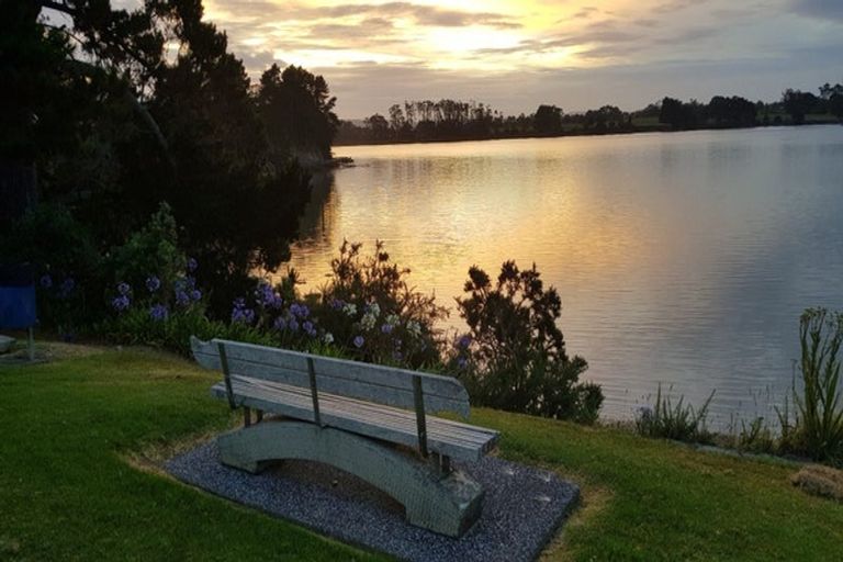 Photo of property in 25 Girvan Terrace, Wattle Downs, Auckland, 2103