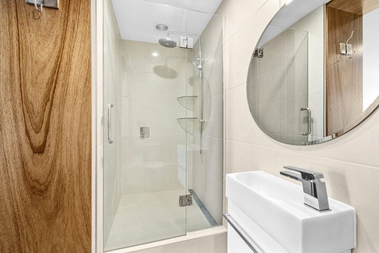 Photo of property in 8 Seamount Terrace, Mount Pleasant, Christchurch, 8081