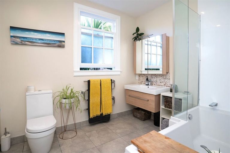 Photo of property in 40 Major Hornbrook Road, Mount Pleasant, Christchurch, 8081