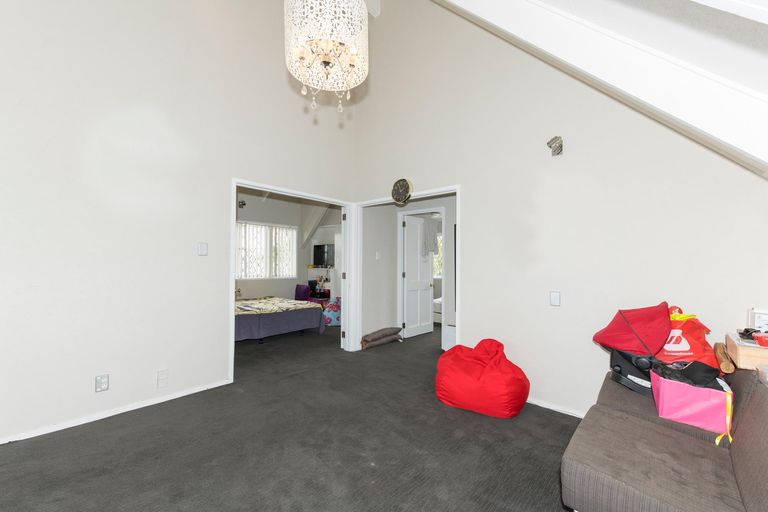 Photo of property in 10 Goodwin Drive, Rosehill, Papakura, 2113
