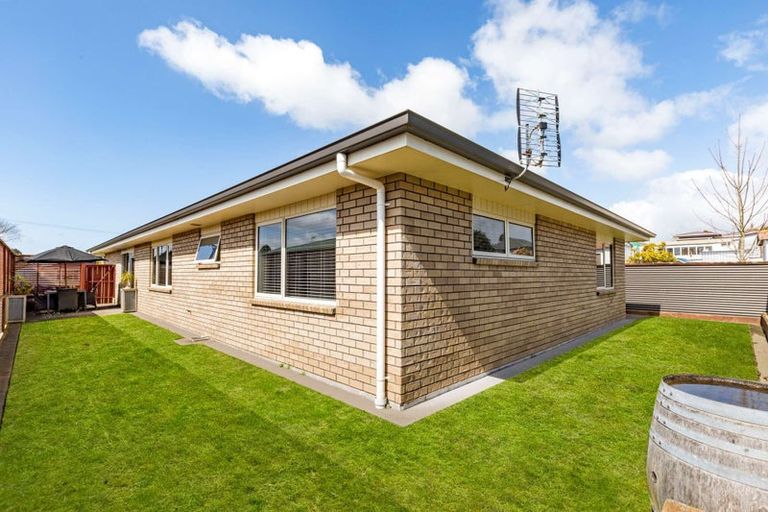 Photo of property in 35 Hamlet Street, Stratford, 4332