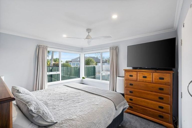 Photo of property in 5 Denise Crescent, Hornby, Christchurch, 8042