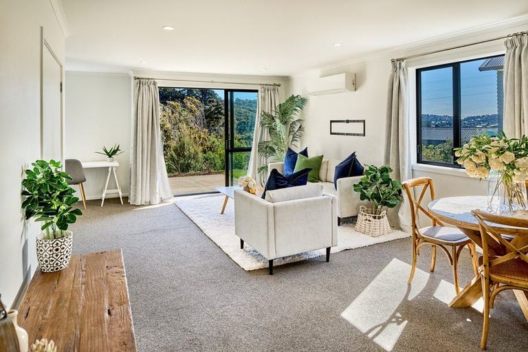 Photo of property in 18 Holystone Road, Whitby, Porirua, 5024