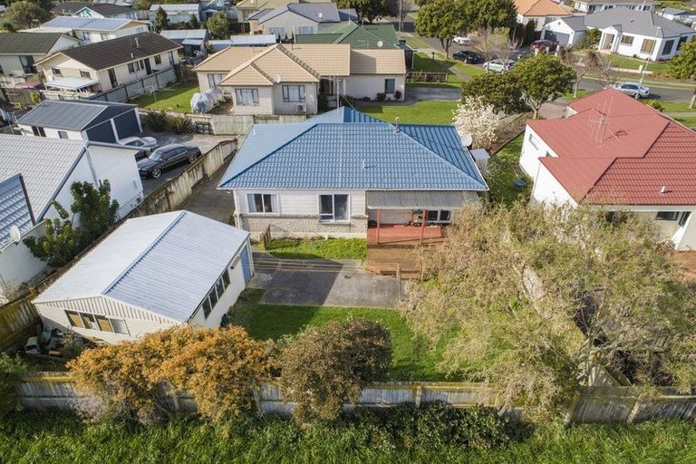 Photo of property in 38 Dalfield Place, Highbury, Palmerston North, 4412