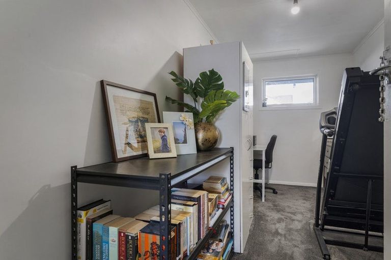 Photo of property in 200 High Street South, Carterton, 5713
