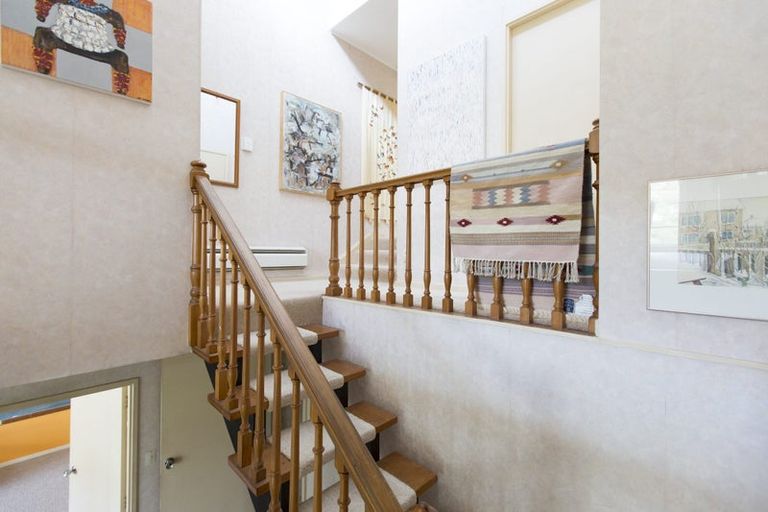 Photo of property in 209 Houghton Bay Road, Houghton Bay, Wellington, 6023