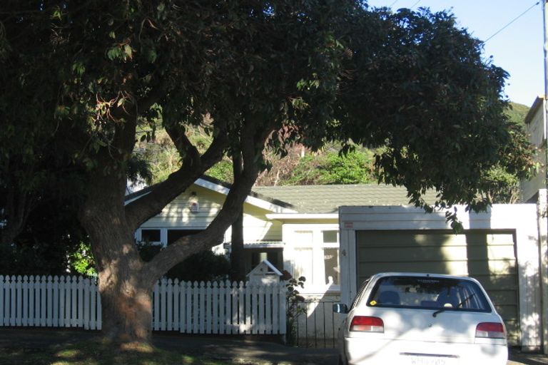 Photo of property in 4 Kowhai Street, Eastbourne, Lower Hutt, 5013