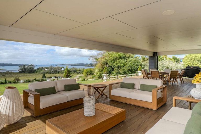 Photo of property in 77 Skudders Beach Road, Kerikeri, 0294
