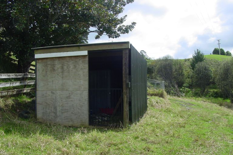 Photo of property in 521 Ahuroa Road, Puhoi, Warkworth, 0994