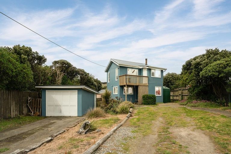Photo of property in 6 Estuary Street, Makara Beach, Karori, 6972