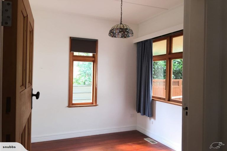 Photo of property in 19 Alan Street, Palmerston North, 4414