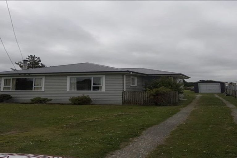 Photo of property in 18 Grove Burn Road, Tuatapere, 9620
