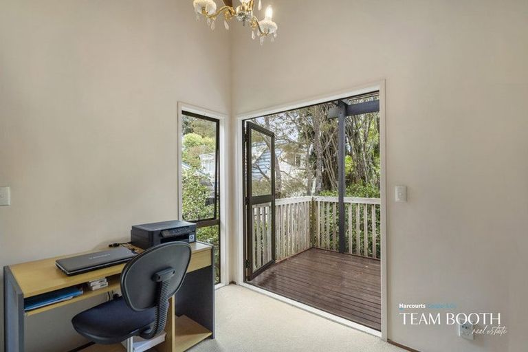 Photo of property in 1/139a Mokoia Road, Birkenhead, Auckland, 0626