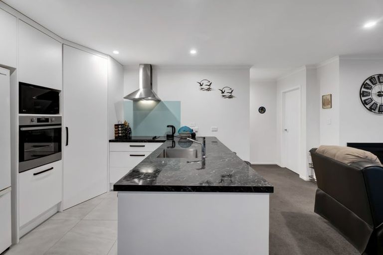 Photo of property in 95 Princess Street, Waitara, 4320