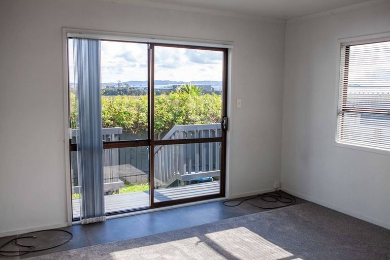 Photo of property in 2/40 Saxon Street, Waterview, Auckland, 1026