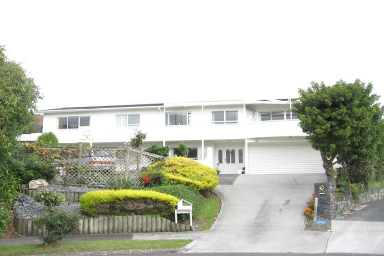 Photo of property in 12 Nickleby Place, Mellons Bay, Auckland, 2014