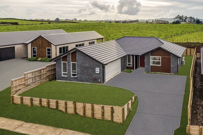 Photo of property in 54 Pinehurst Crescent, Morrinsville, 3300