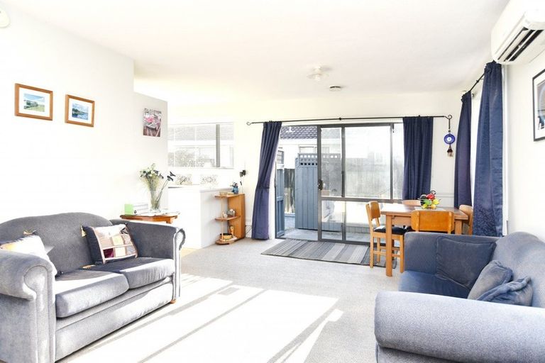 Photo of property in 2/14 Spencer Street, Addington, Christchurch, 8024