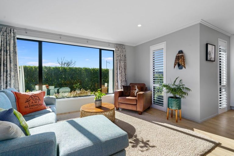 Photo of property in 33 Rose Leigh Drive, Cambridge, 3434