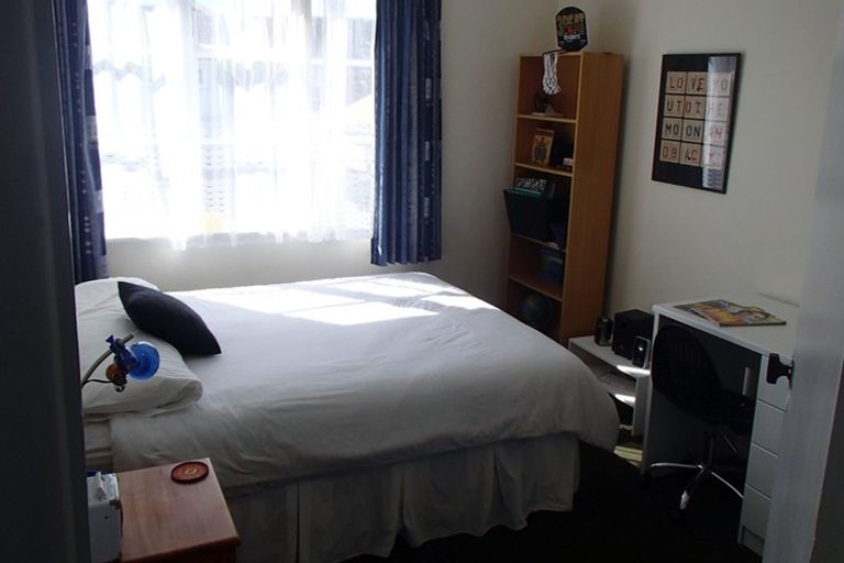 Photo of property in 877 High Street, Avalon, Lower Hutt, 5011