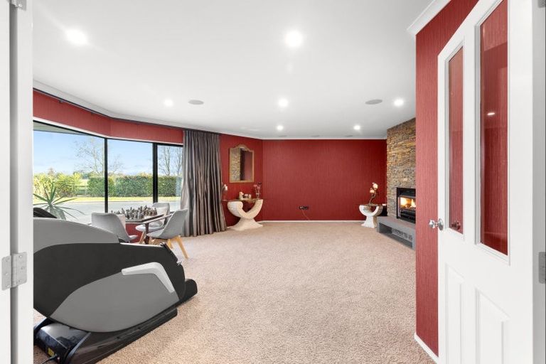 Photo of property in 11 Mckenzie Settlement Road, Kairanga, Palmerston North, 4475