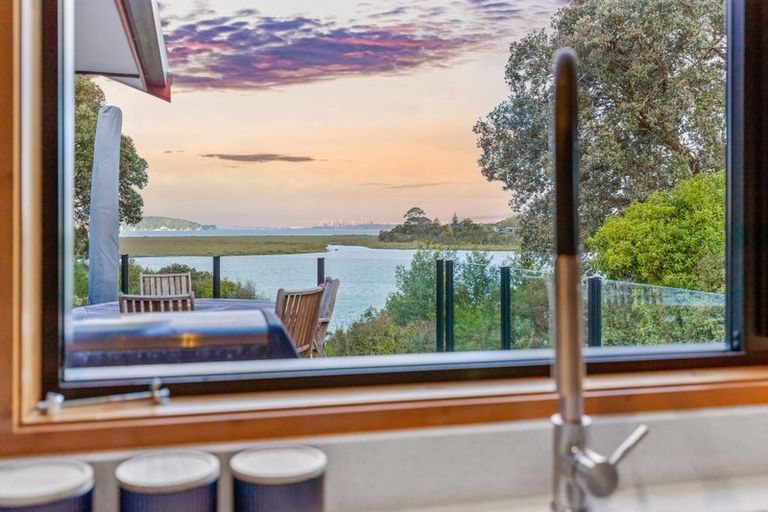 Photo of property in 163 West Harbour Drive, West Harbour, Auckland, 0618