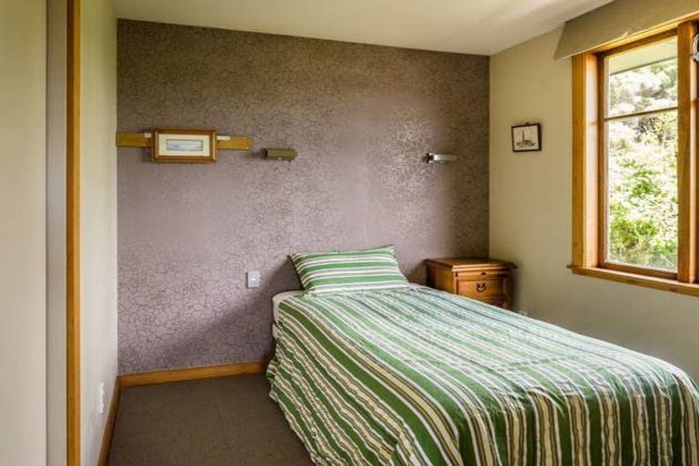 Photo of property in 22 Kiriwai Road, Paremata, Porirua, 5024