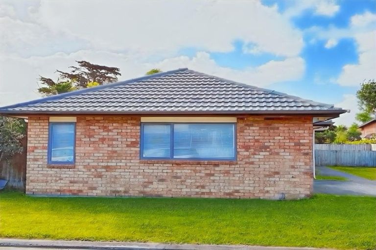 Photo of property in 33 Opawa Crescent, Favona, Auckland, 2024