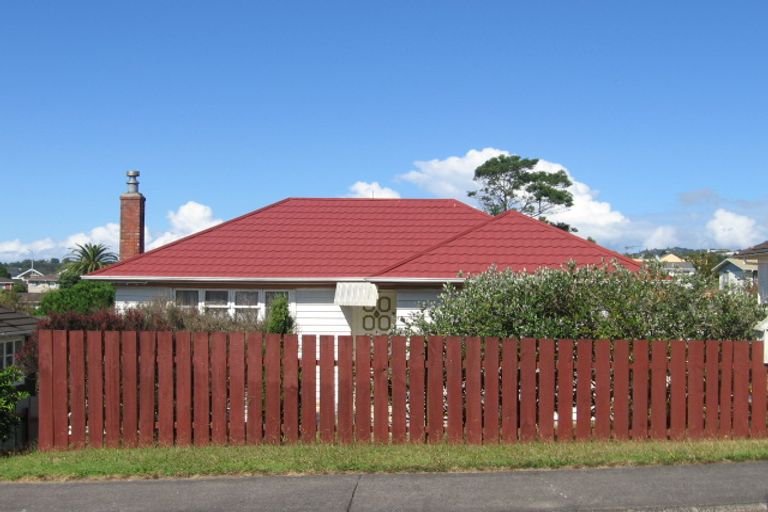 Photo of property in 5 Kohekohe Street, New Lynn, Auckland, 0600