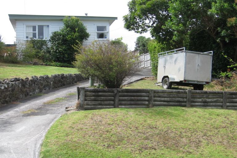 Photo of property in 3/25 Heathcote Road, Castor Bay, Auckland, 0620