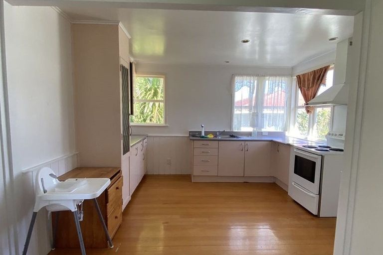 Photo of property in 10 Ribblesdale Road, Henderson, Auckland, 0612