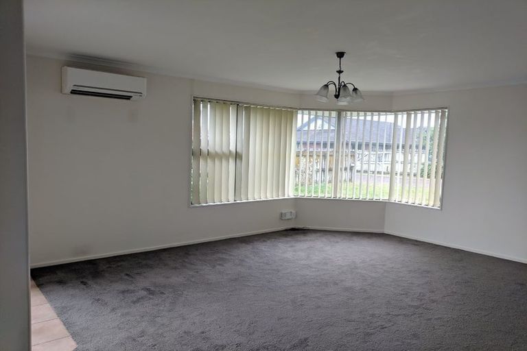 Photo of property in 14 Lothian Brae, Wattle Downs, Auckland, 2103