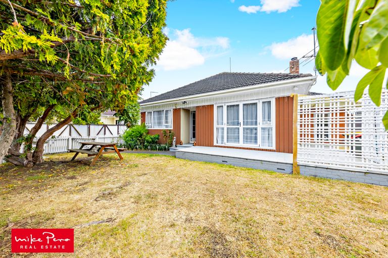Photo of property in 1/11 Maunu Road, Papatoetoe, Auckland, 2025