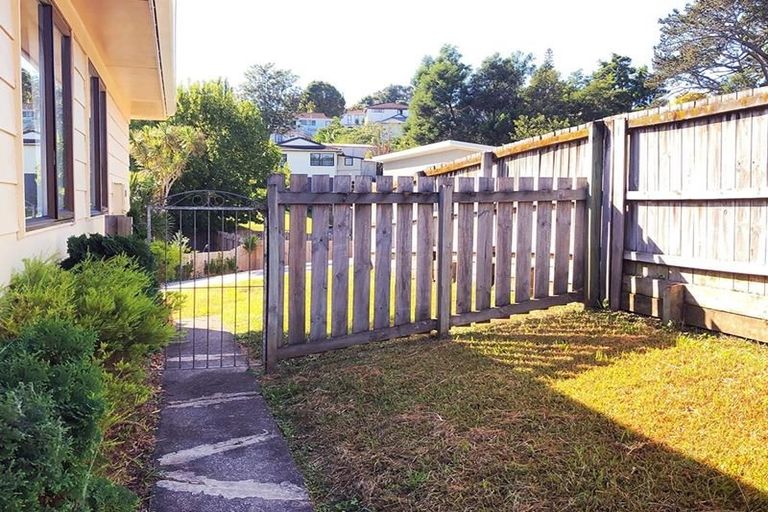 Photo of property in 142 Solar Road, Glen Eden, Auckland, 0602