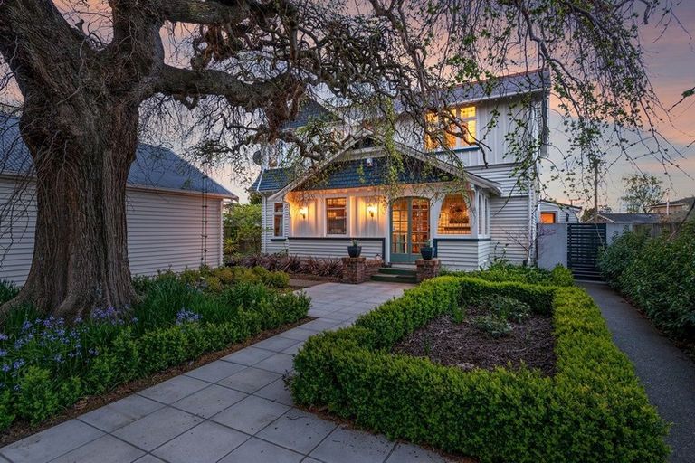 Photo of property in 73 Fisher Avenue, Beckenham, Christchurch, 8023