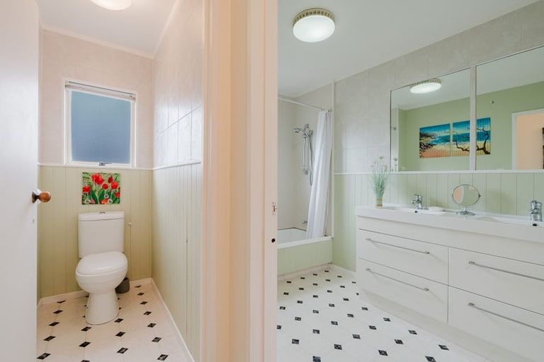 Photo of property in 53 Splitt Avenue, Glenview, Hamilton, 3206