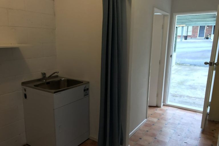 Photo of property in 89 Churton Drive, Churton Park, Wellington, 6037